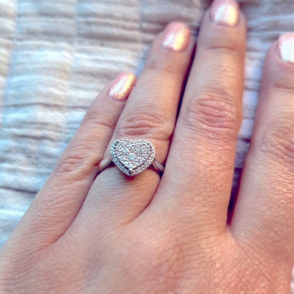 14k white gold heart ring